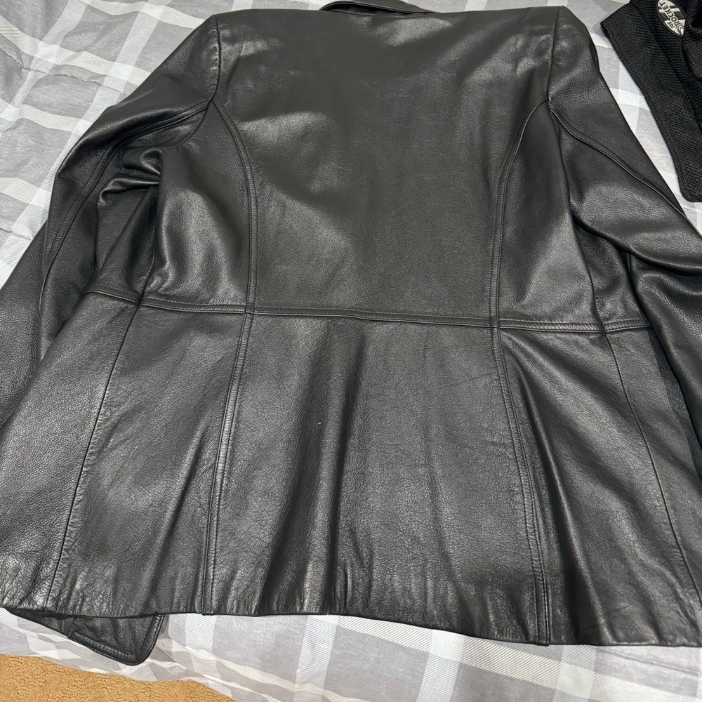 Women’s Button Down Leather Jacket - image 7